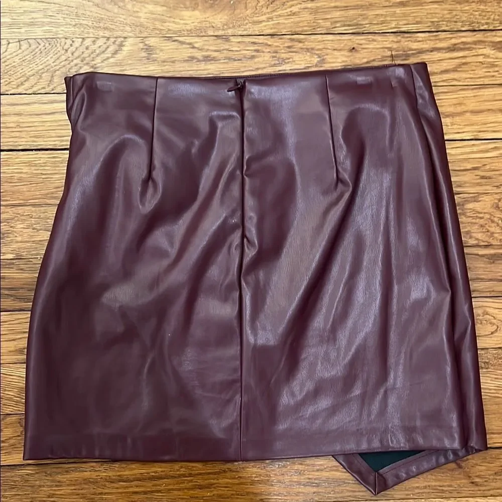 Elegant Burgundy Skirt